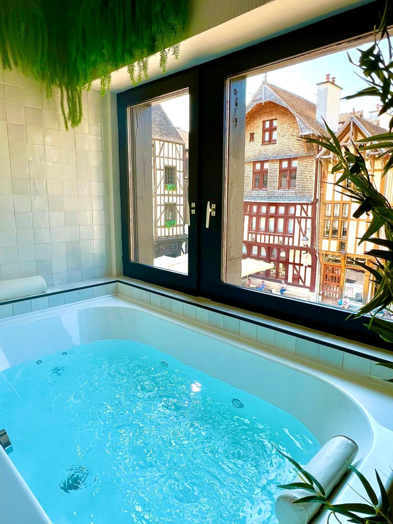 Et Sauna Luxueux Hyper Centre * Troyes