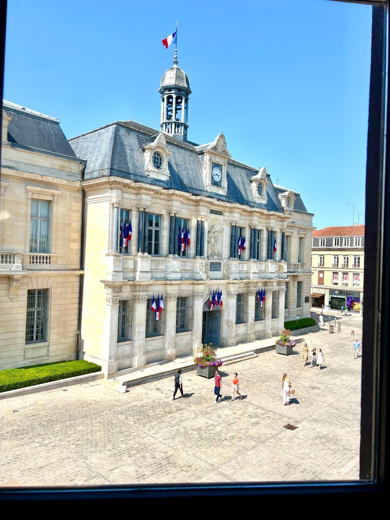Apartment Et Sauna Luxueux Hyper Centre Troyes
